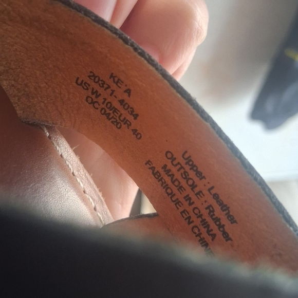 Olukai Brown & Black Leather Sandals Slides Ke'a Beach Vacation Surf Hawaii - Picture 4 of 4